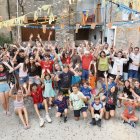 Desenes de persones el cap de setmana passat a Baén, que va celebrar la festa major del poble. - EDGAR ALDANA