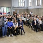 L’alcalde, Fèlix Larrosa, va presentar el pla integral als veïns al Mercat del Pla. - AMADO FORROLLA