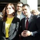 La consellera d’Universitats i l’alcalde d’Igualada. - ACN
