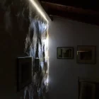 Hi ha cases en què les esquerdes són tan grans que hi passa la llum. - JORDI ECHEVARRIA