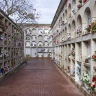 L’ajuntament va recuperant els nínxols que ningú actualitza, perquè puguin acollir noves inhumacions.