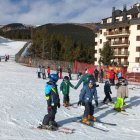 Escolars esquiant a Port del Comte en una imatge d'arxiu.