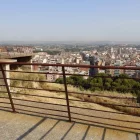 Vista de Lleida des del Castell del Rei, al Turó de la Seu Vella, punt habilitat per veure l’eclipsi. - ACN