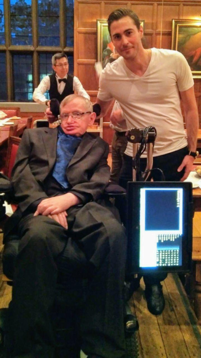 Vaig tenir el honor de presenciar el 75è aniversari del gran Stephen Hawking. Un exemple de superació a seguir.