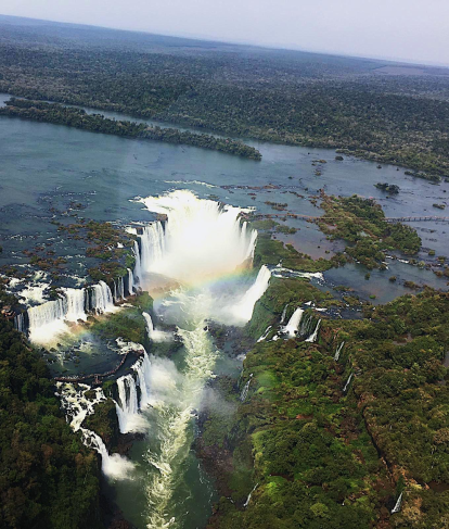 Una de les 7 meravelles naturals del món vistes des de l'aire (Cataratas de Iguazú)