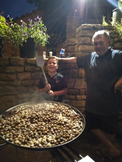 Les vacances, un bon moment per fer sopars d'estiu amb els veïns de Gàrzola