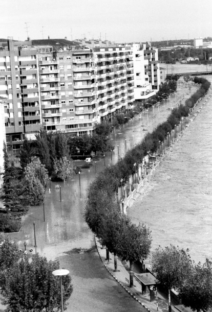 La mayoría de muertes se registraron en Andorra, donde la avenida Meritxell era un río desbocado.