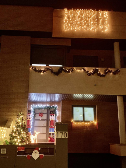 El balcó, el pessebre, l'arbre, el centre de taula...envia'ns fotos de la teva decoració nadalenca.