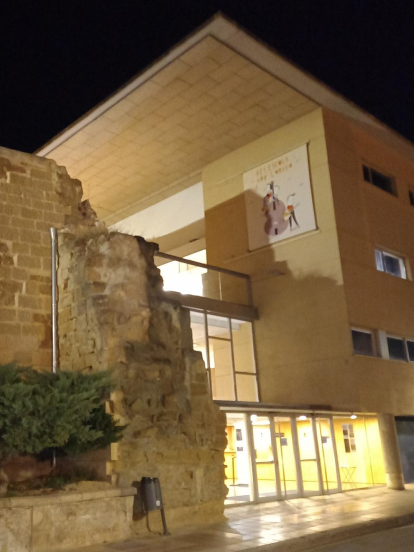De nit, l'edifici de l'Orfeó Lleidatà llueix més que mai