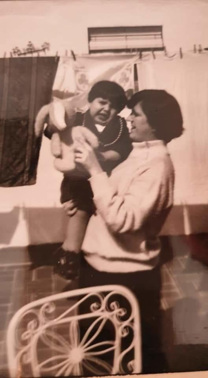 Con mi tia josefa,en la terraza de casa,en el año 1978.