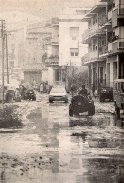 Daños en la Granja d'Escarp.