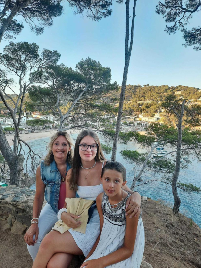 La Marta amb les seves estimades princeses , de vacances a Llafranc