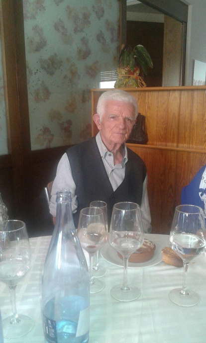 Felicita els teus familiars i amics pel seu anirversari, sant, casament enviant fotos a cercle@segre.com