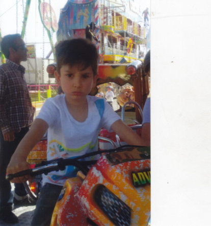 Felicita els teus familiars i amics pel seu aniversari, sant, casament enviant fotos a cercle@segre.com