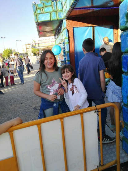 Felicita els teus familiars i amics pel seu aniversari, sant, casament enviant fotos a cercle@segre.com