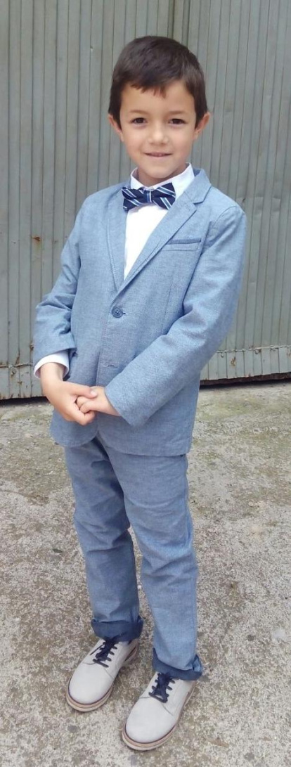 Felicita els teus familiars i amics pel seu aniversari, sant, casament enviant fotos a cercle@segre.com