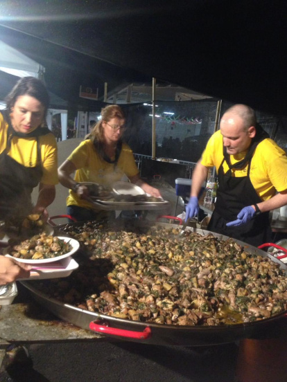 Busquem la foto més divertida de l'Aplec! Envia'ns una fotografia teva, sol o acompanyat, i que mostri el bo i millor de l'Aplec: La colla, la panyoleta, el menjar, la festa o el que sigui! Participar té premi!