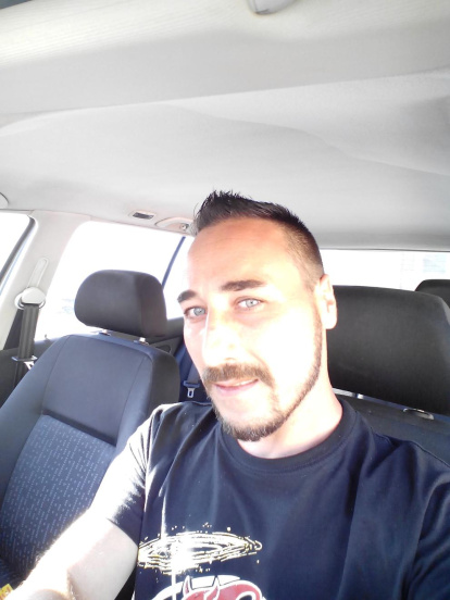 Felicita els teus familiars i amics pel seu aniversari, sant, casament enviant fotos a cercle@segre.com