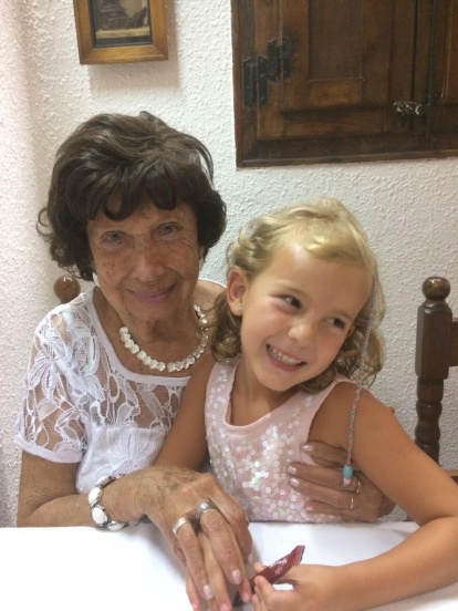 Felicita els teus familiars i amics pel seu aniversari, sant, casament enviant fotos a cercle@segre.com