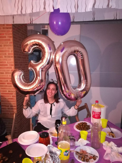 Felicita els teus familiars i amics pel seu aniversari, sant, casament enviant fotos a cercle@segre.com