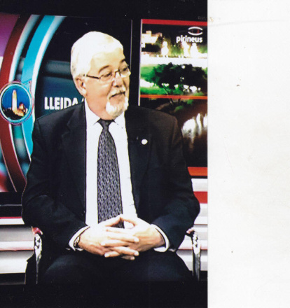 Felicita els teus familiars i amics pel seu aniversari, sant, casament enviant fotos a cercle@segre.com