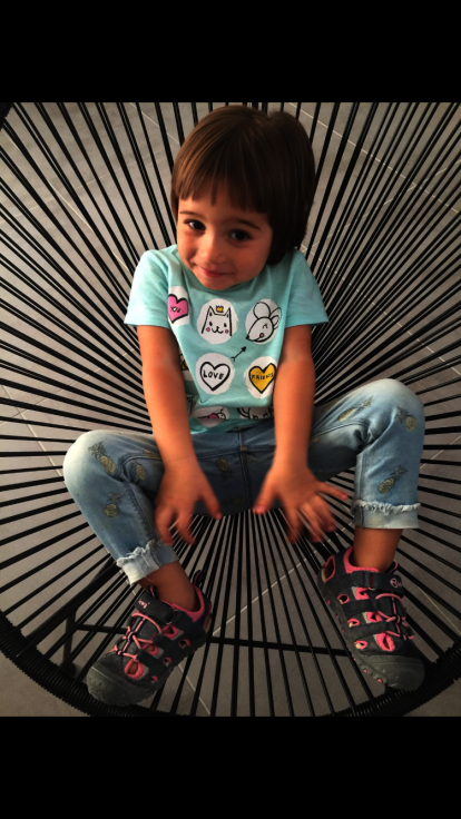 Felicita els teus familiars i amics pel seu aniversari, sant, casament enviant fotos a cercle@segre.com