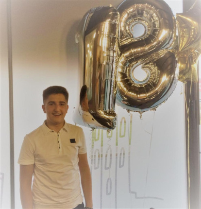 Felicita els teus familiars i amics pel seu aniversari, sant, casament enviant fotos a cercle@segre.com