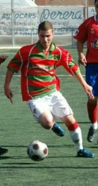 Felicita els teus familiars i amics pel seu aniversari, sant, casament enviant fotos a cercle@segre.com