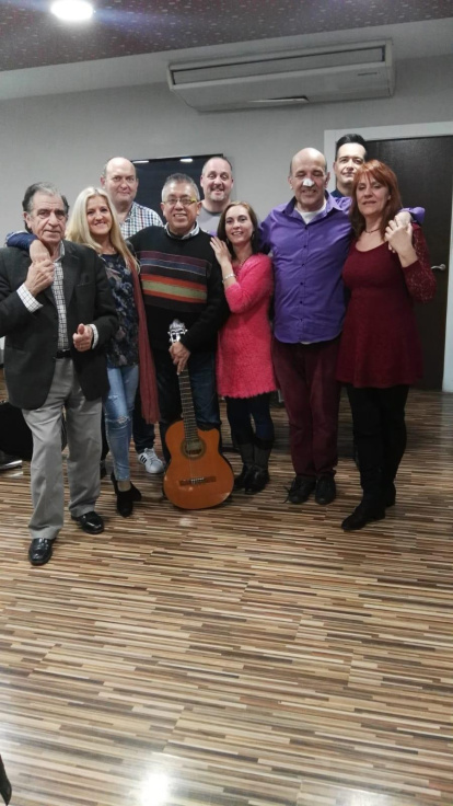 Felicita els teus familiars i amics pel seu aniversari, sant, casament enviant fotos a cercle@segre.com