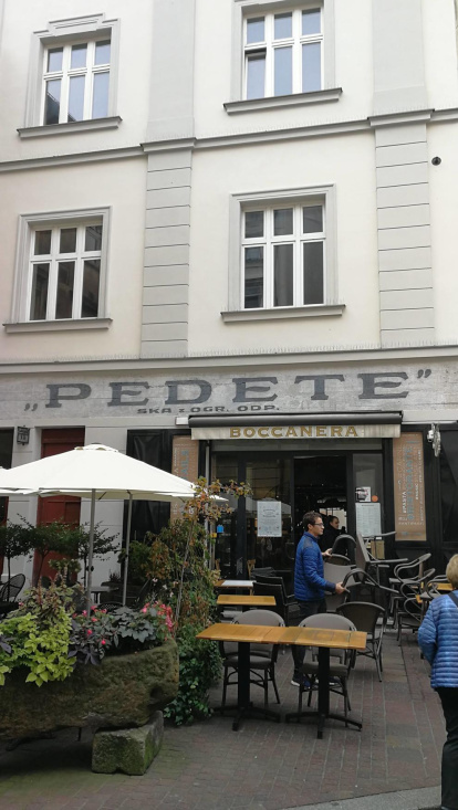 Fotos de cartells, senyals de trànsit o notificacions divertides.