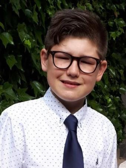 Felicita els teus familiars i amics pel seu aniversari, sant, casament enviant fotos a cercle@segre.com