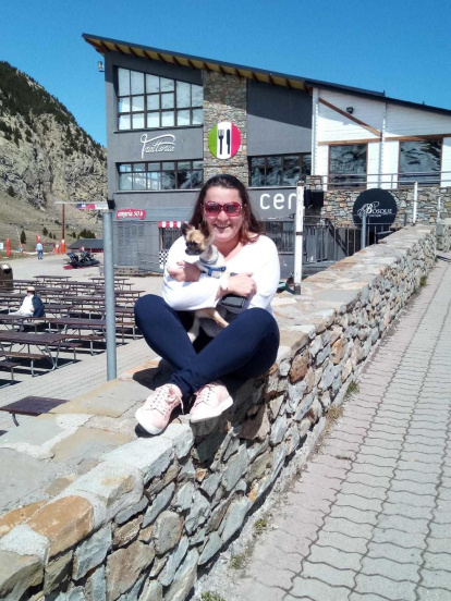 Felicita els teus familiars i amics pel seu aniversari, sant, casament enviant fotos a cercle@segre.com