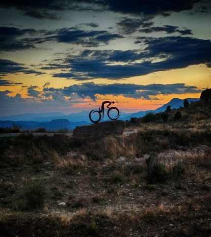 Envia'ns fotos relacionades amb l'estiu i guanya una estada a l'Hotel Estanys Blaus de Tavascan.