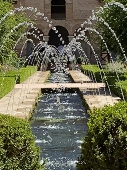 Envia'ns fotos relacionades amb l'estiu i guanya una estada a l'Hotel Estanys Blaus de Tavascan.