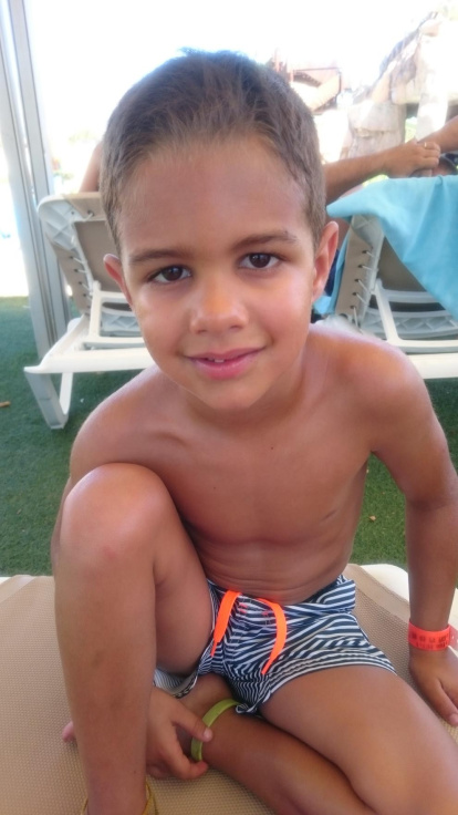 Felicita els teus familiars i amics pel seu aniversari, sant, casament enviant fotos a cercle@segre.com