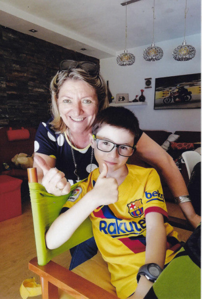 Felicita els teus familiars i amics pel seu aniversari, sant, casament enviant fotos a cercle@segre.com