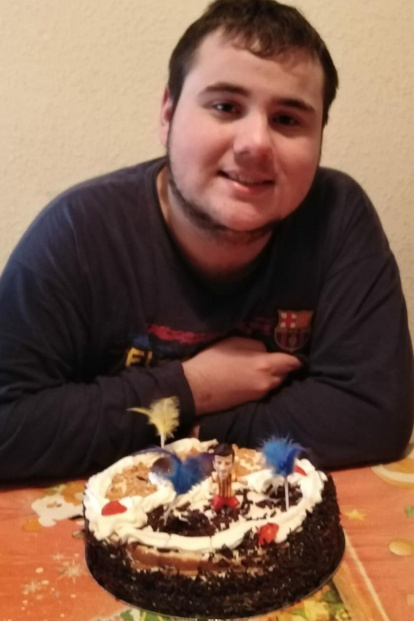 Felicita els teus familiars i amics pel seu aniversari, sant, casament enviant fotos a cercle@segre.com