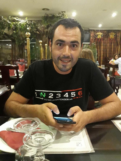 Felicita els teus familiars i amics pel seu aniversari, sant, casament enviant fotos a cercle@segre.com