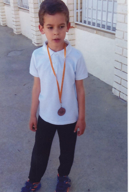 Felicita els teus familiars i amics pel seu aniversari, sant, casament enviant fotos a cercle@segre.com