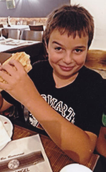 Felicita els teus familiars i amics pel seu aniversari, sant, casament enviant fotos a cercle@segre.com