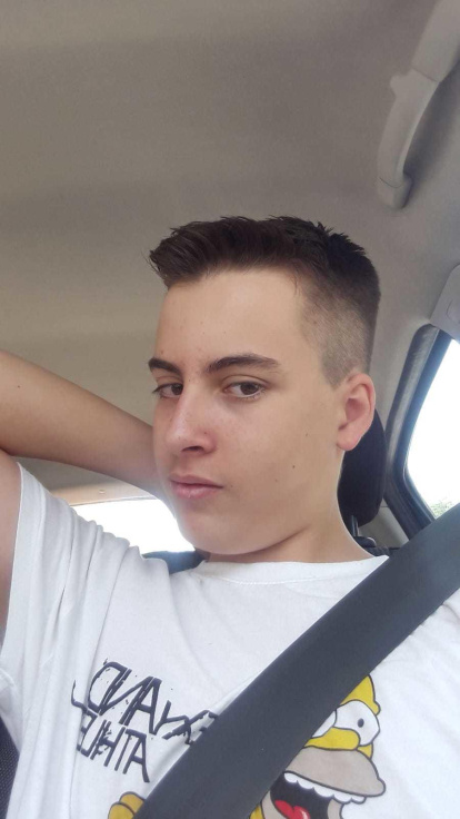 Felicita els teus familiars i amics pel seu aniversari, sant, casament enviant fotos a cercle@segre.com