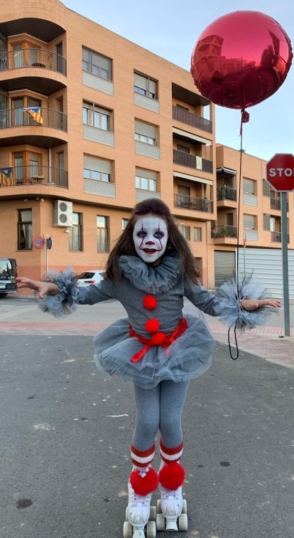 Felicita els teus familiars i amics pel seu aniversari, sant, casament enviant fotos a cercle@segre.com