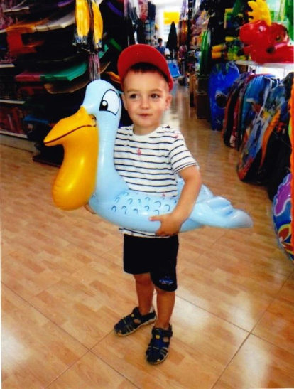 Felicita els teus familiars i amics pel seu aniversari, sant, casament enviant fotos a cercle@segre.com