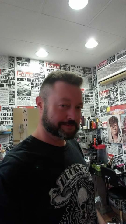 Felicita els teus familiars i amics pel seu aniversari, sant, casament enviant fotos a cercle@segre.com