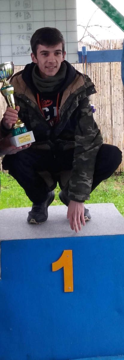 Felicita els teus familiars i amics pel seu aniversari, sant, casament enviant fotos a cercle@segre.com