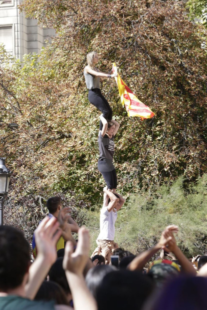 La manifestació d'estudiants ha reunit unes 2.000 persones.