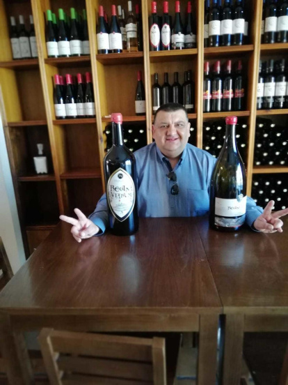 Felicita els teus familiars i amics pel seu aniversari, sant, casament enviant fotos a cercle@segre.com