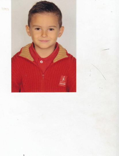 Felicita els teus familiars i amics pel seu aniversari, sant, casament enviant fotos a cercle@segre.com