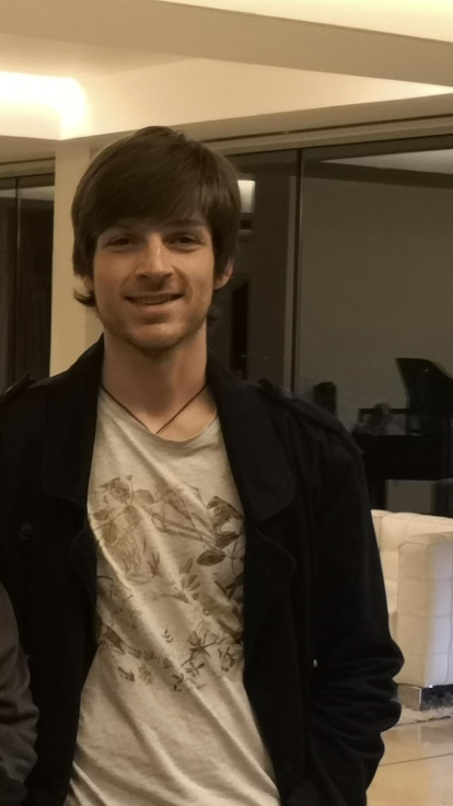 Felicita els teus familiars i amics pel seu aniversari, sant, casament enviant fotos a cercle@segre.com