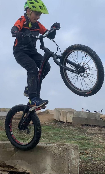 Felicita els teus familiars i amics pel seu aniversari, sant, casament enviant fotos a cercle@segre.com